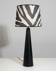 Bordslampfot Freja hamrad metall svart H53