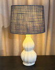 Lampfot Gusso vit med skärm Alice oval blå H60 cm