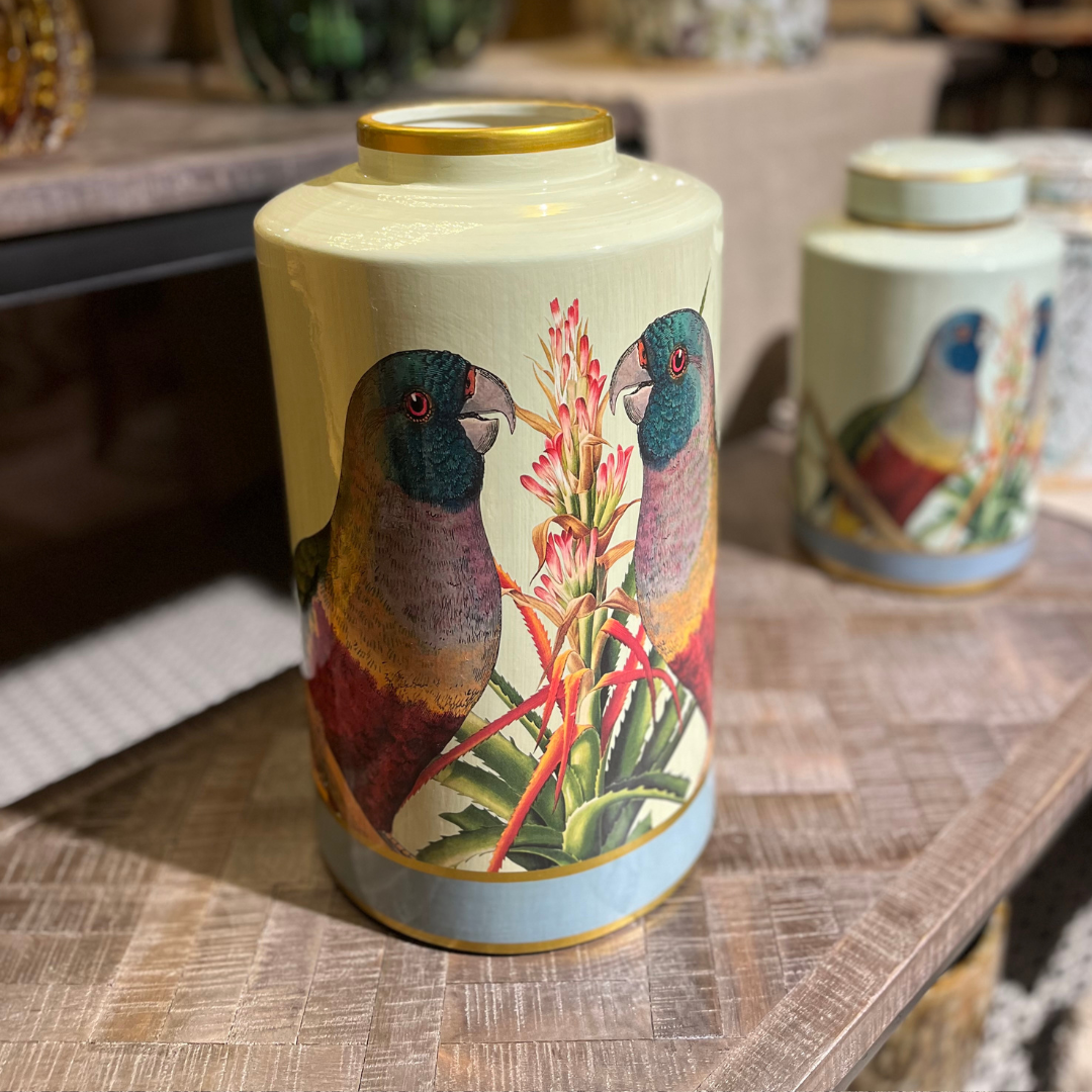 Lockurna i Keramik Macaw