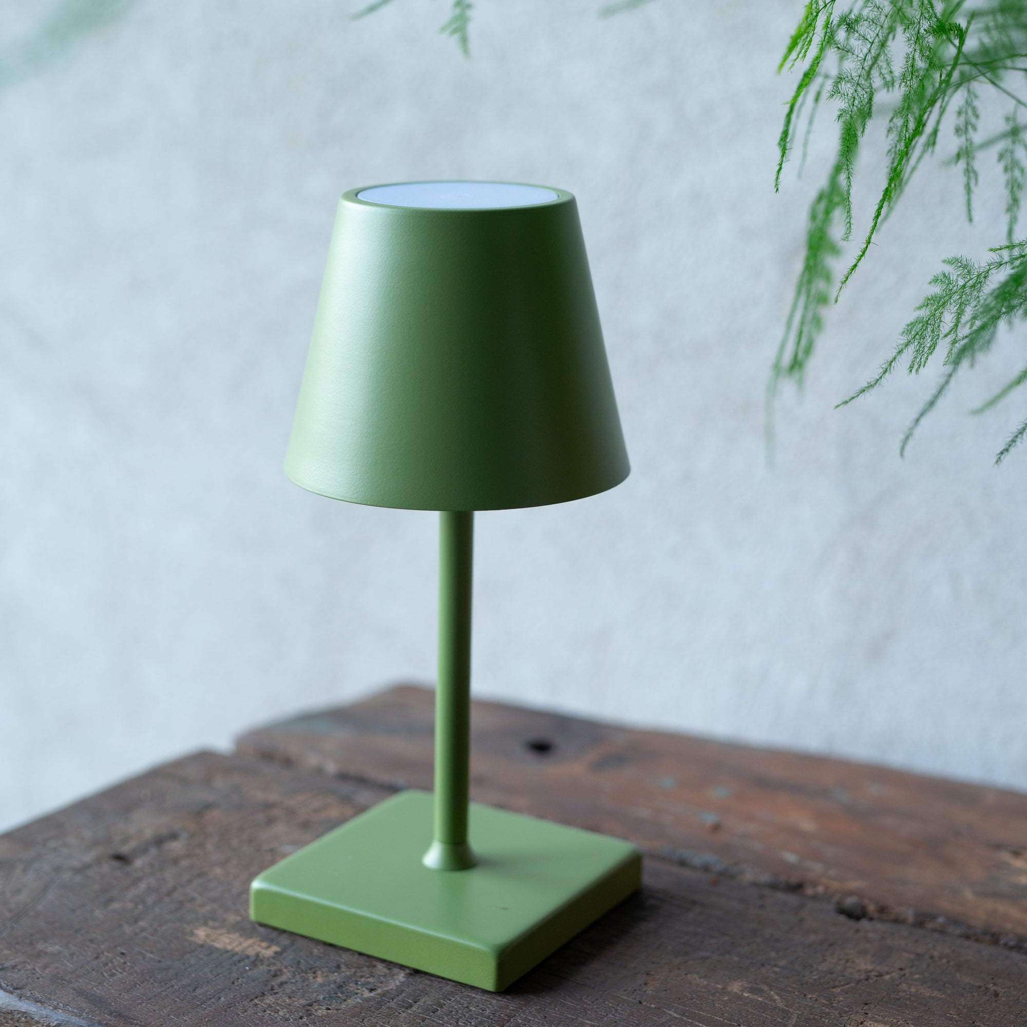 Trådlös bordslampa - Hans Grön