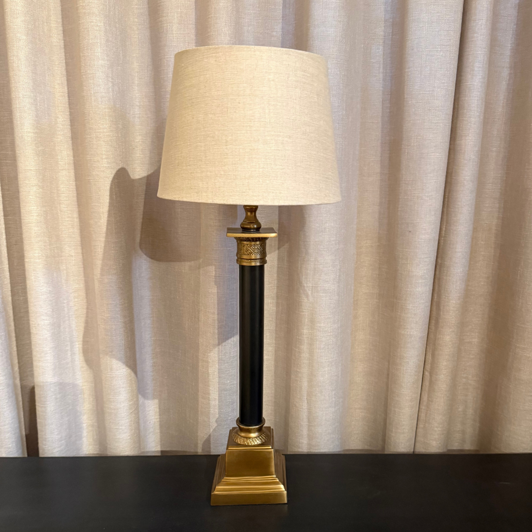 Lampfot Karl Låg Oxid/Svart med skärm Natur H65 cm