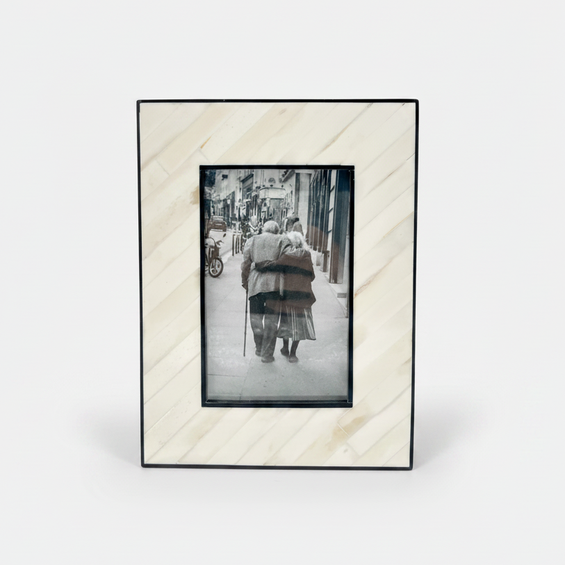 Fotoram med diagonala ränder L