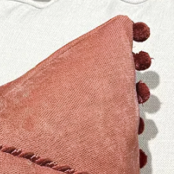 Kuddfodral Terracotta med pom pom