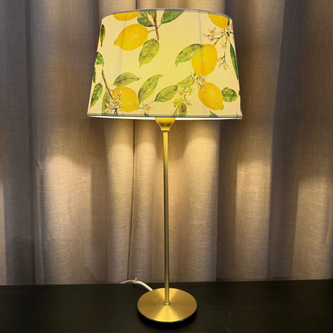 Lampfot Line guld med Skärm Lemon Garden H59 cm