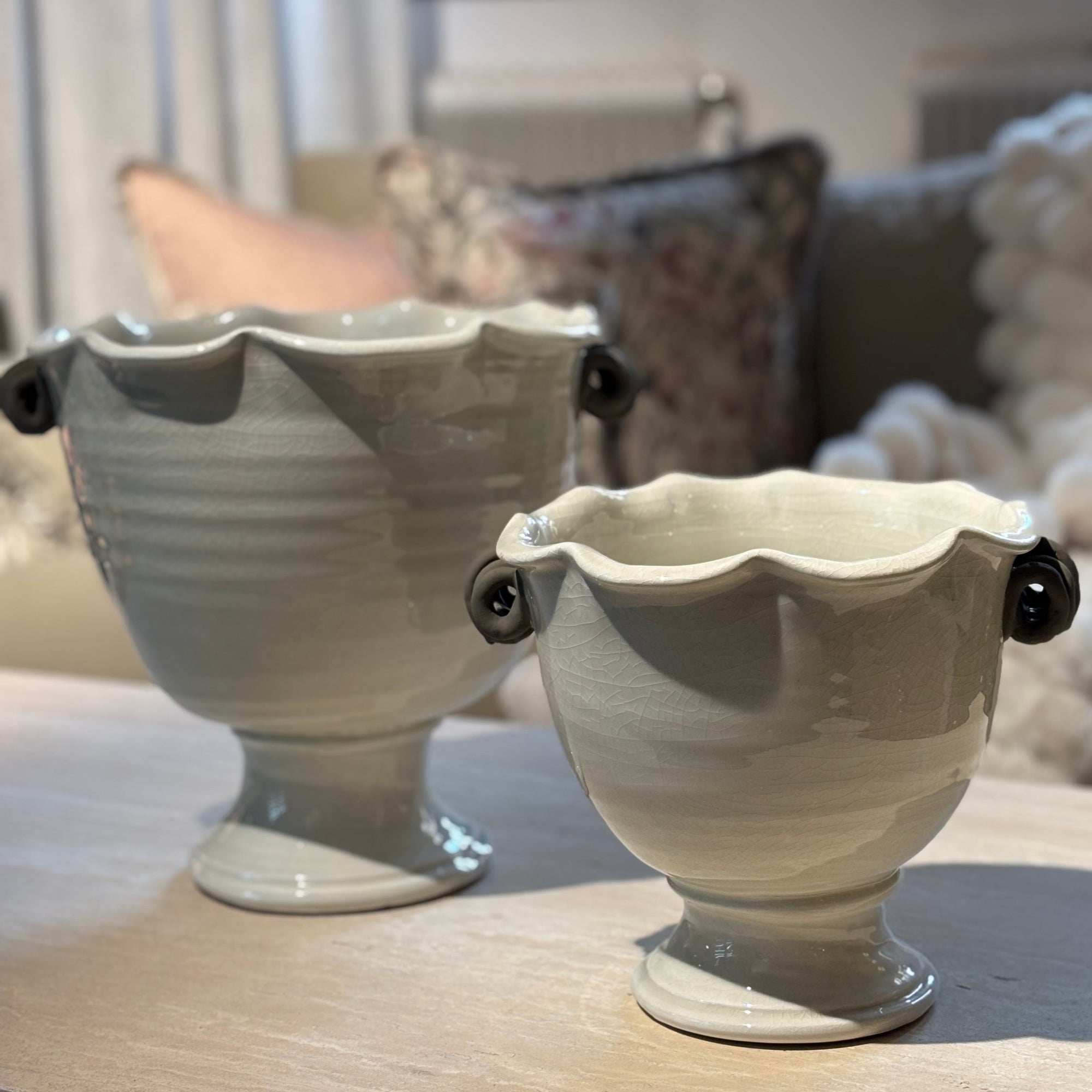 Kruka kitt glaserad keramik (två storlekar H 20/27 cm)