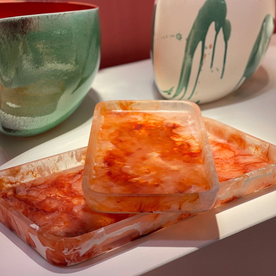 Bricka Creme/Röd Transparent